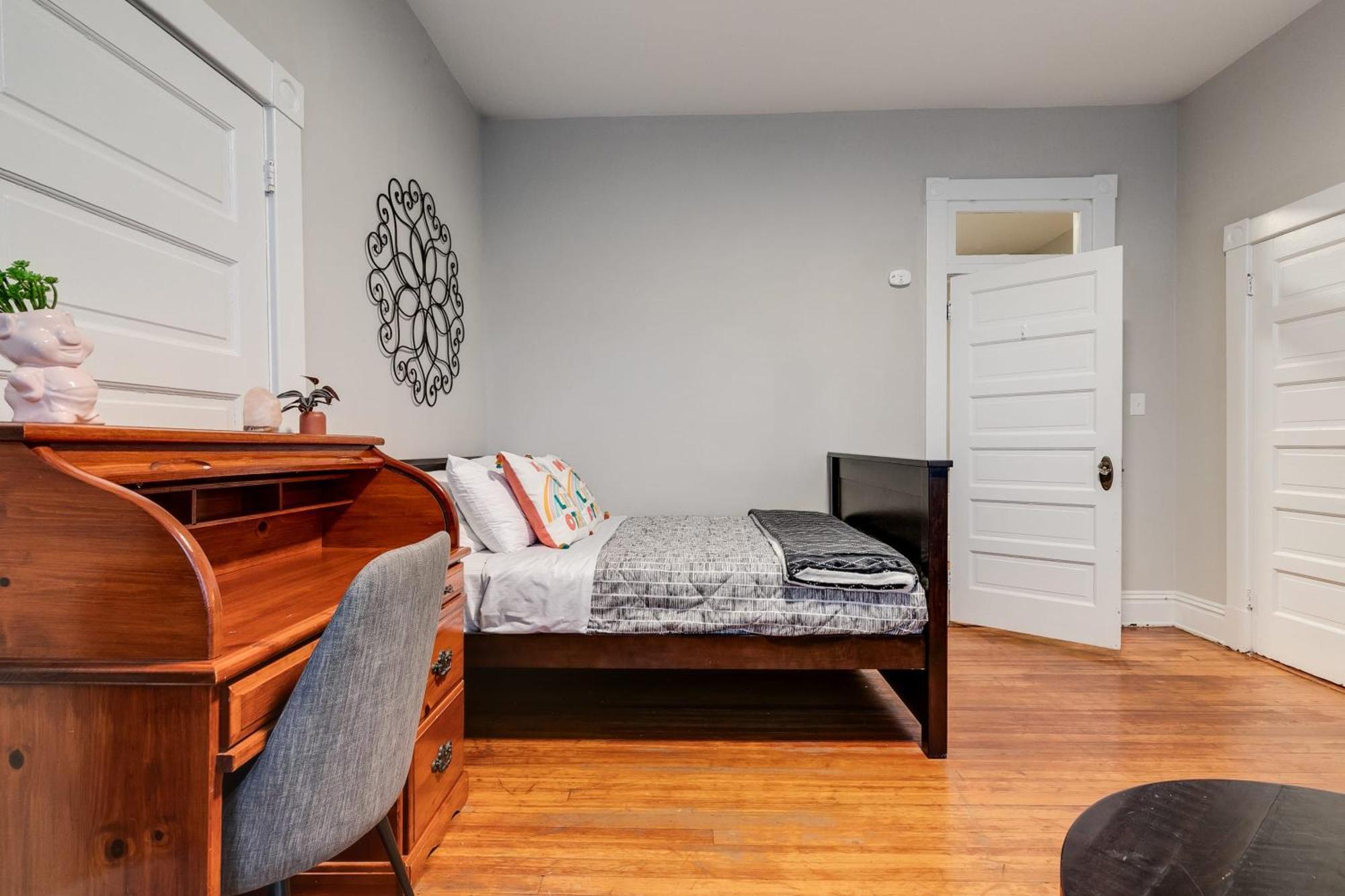 E2 Centrally Located In Carytown Fully Fenced Richmond Exterior photo